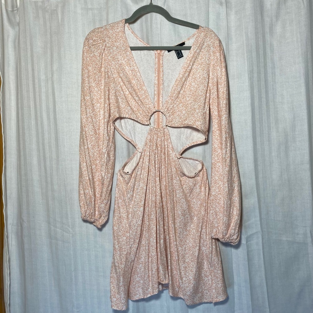 Forever 21 Peach Floral Cutout Ring Mini Dress Long Puff Sleeve M‎ Boho Festival